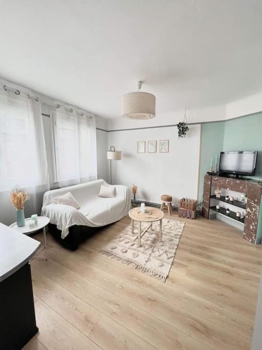 Le Cosy Apartment กาเลส์ ภายนอก รูปภาพ
