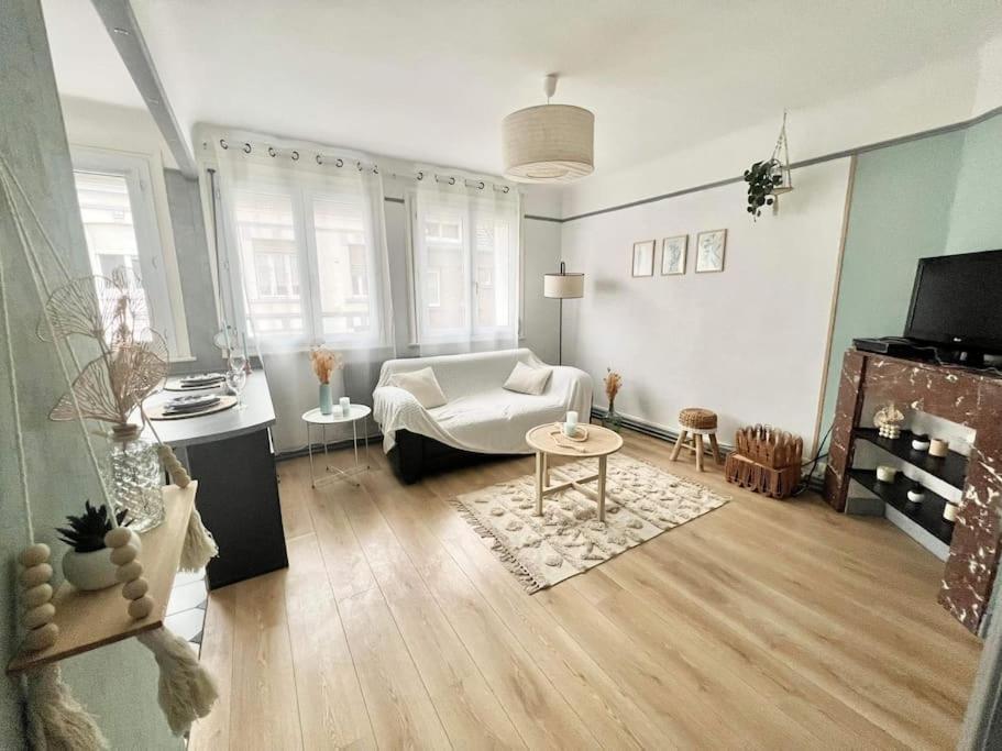 Le Cosy Apartment กาเลส์ ภายนอก รูปภาพ